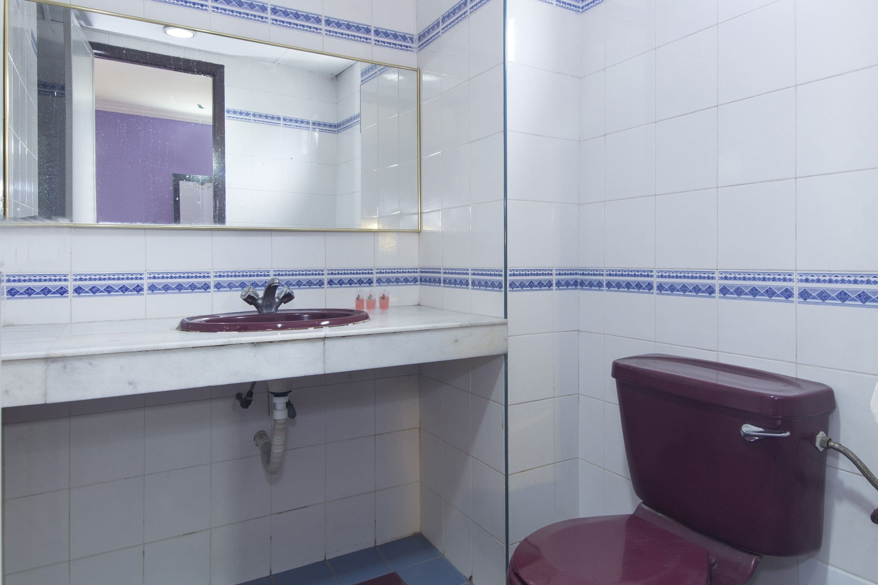 標準雙人房 | 浴室 | 淋浴設備、淋浴花灑、免費盥洗用品、毛巾