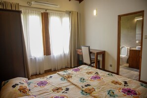 In-room safe, blackout curtains, free WiFi