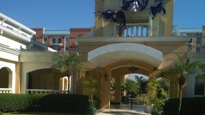 Exterior - Petz Blossoms Chateau (Parañaque)