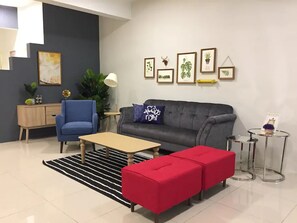 独立别墅 (Holiday) | 客厅 | LED 电视