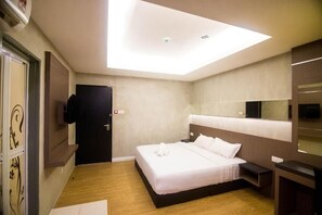Ropa de cama de alta calidad y escritorio 
