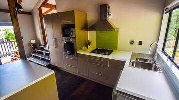 Nhà, nhiều giường, không hút thuốc, quang cảnh núi | Bếp riêng | Tủ lạnh, lò vi sóng, lò nướng, bếp nấu