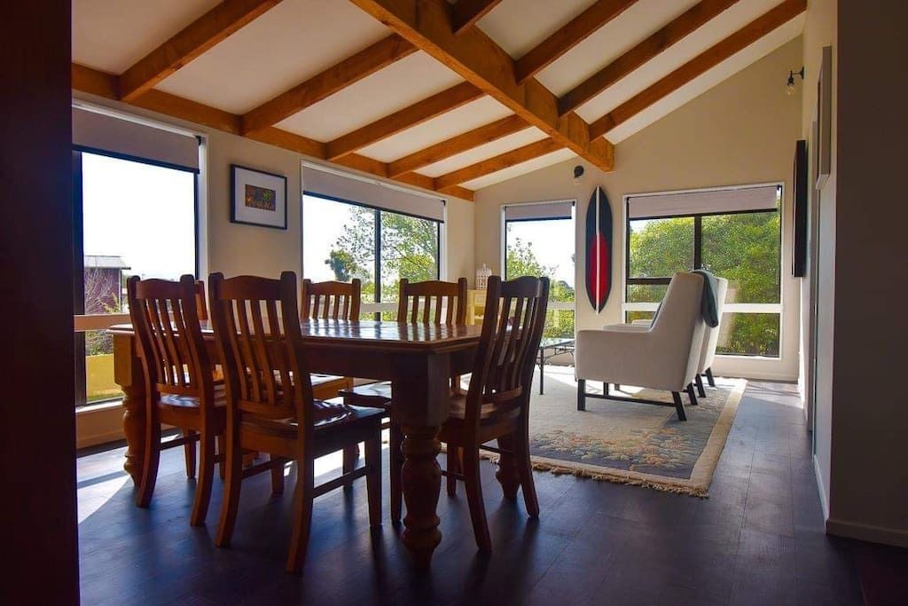 House, Multiple Beds, Non Smoking, Mountain View | In-room dining