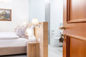 Literie hypoallergénique, minibar, coffres-forts dans les chambres