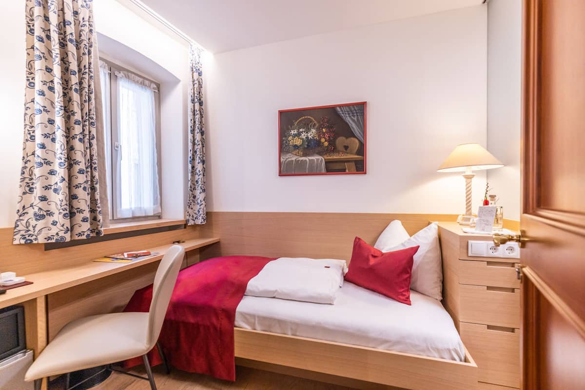 1 Schlafzimmer, Allergikerbettwaren, Minibar, Zimmersafe