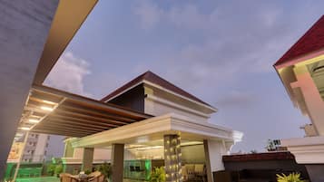 Bar (di hartanah)