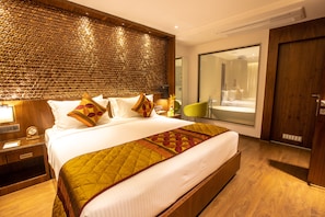 Executive Suite, City View