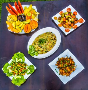 Breakfast, lunch, dinner served; local and international cuisine