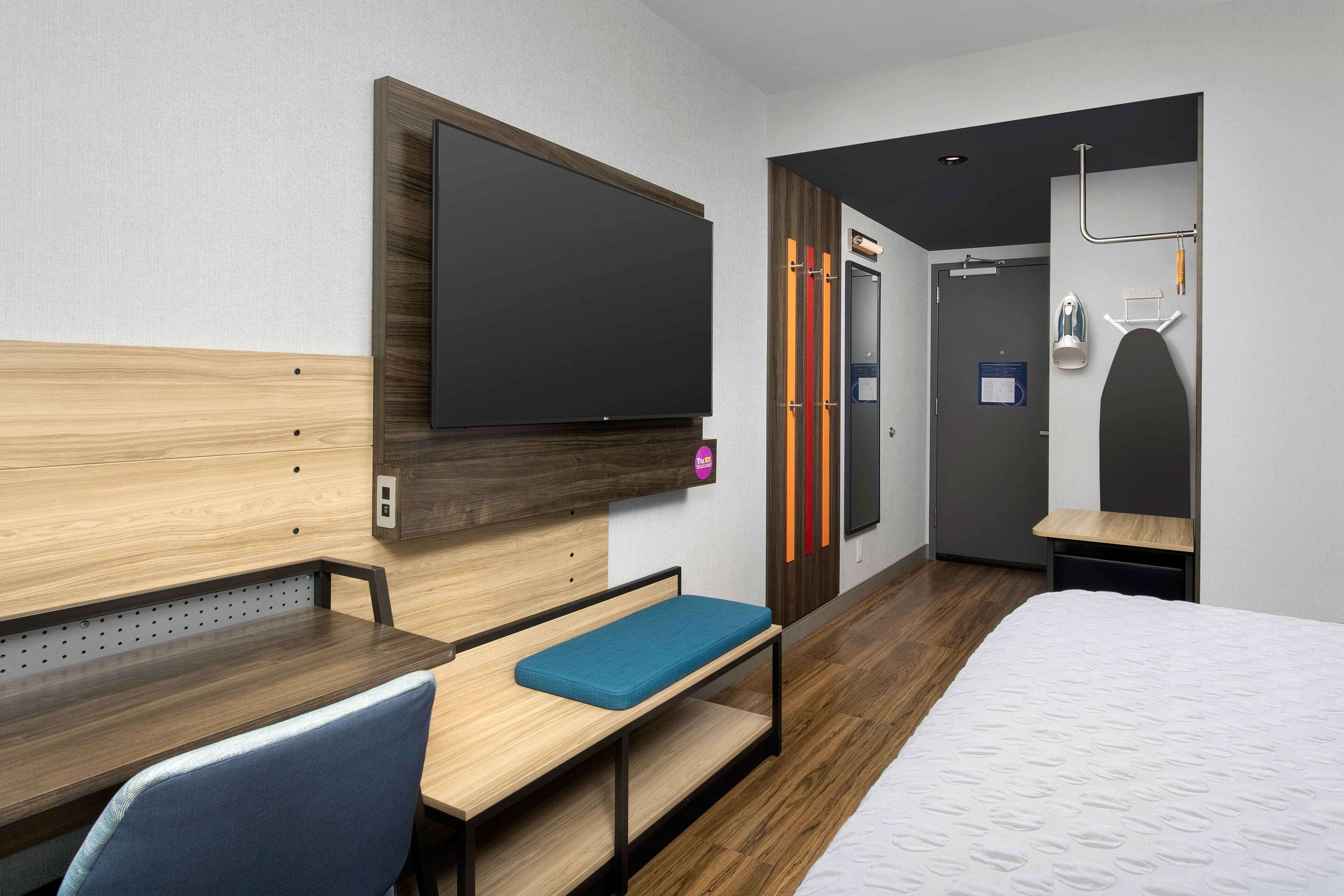 1 bedroom, desk, laptop workspace, blackout curtains