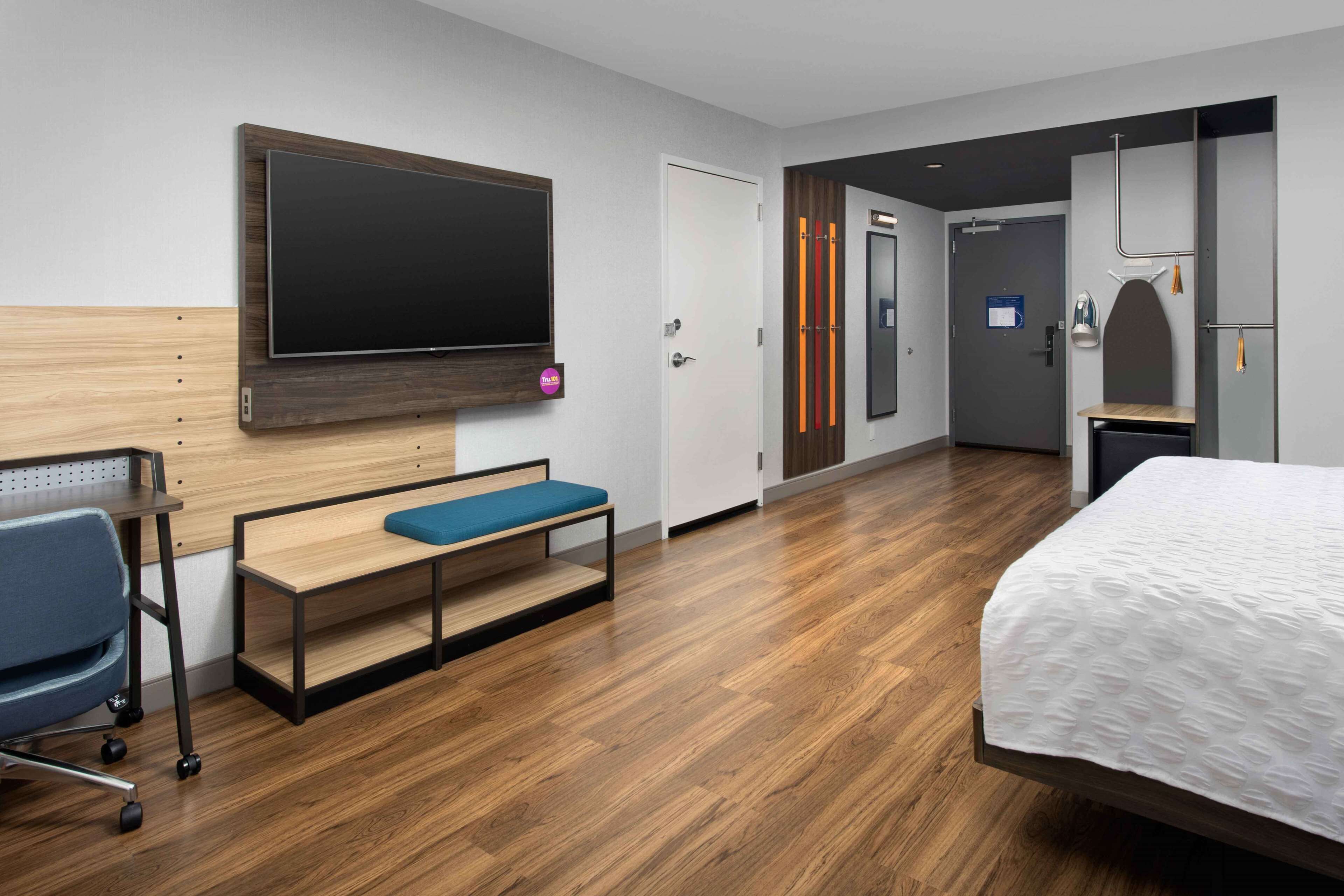 1 bedroom, desk, laptop workspace, blackout curtains