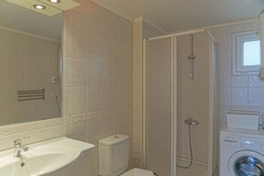 Apartment | Bathroom