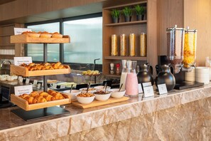 Free daily buffet breakfast