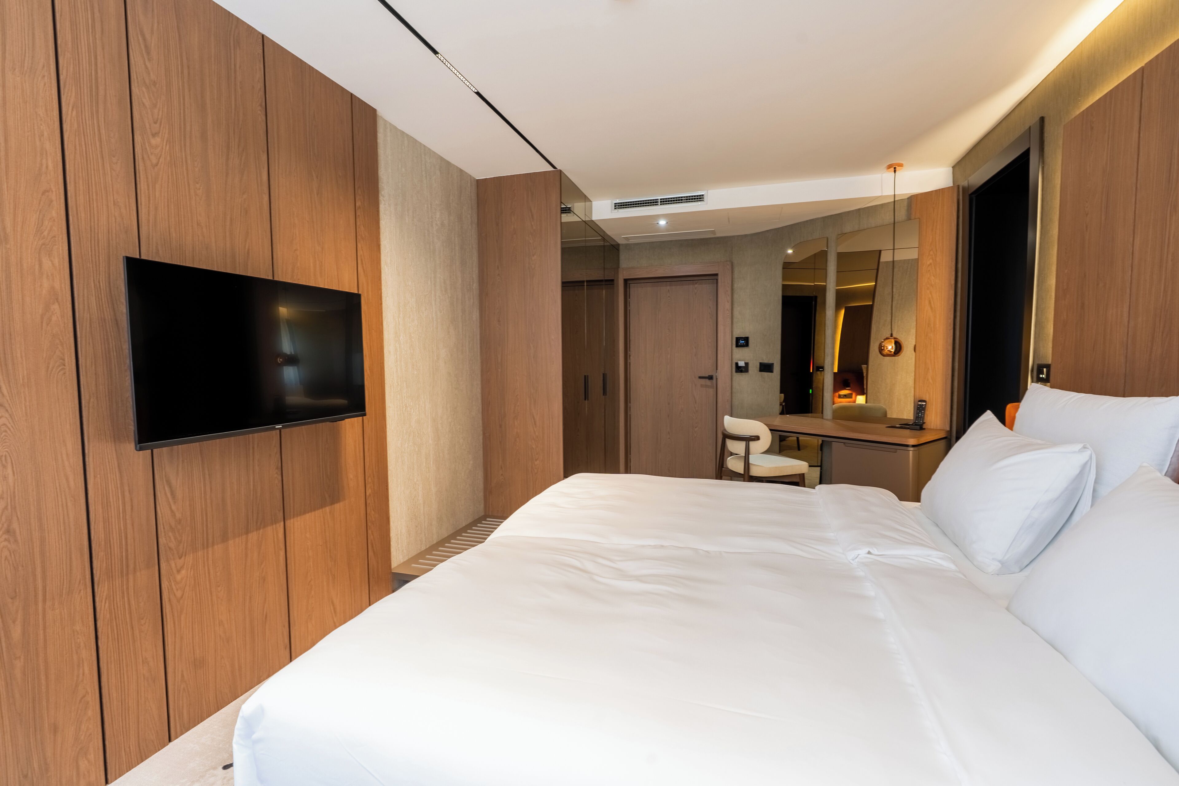 Business Double Room | Select Comfort beds, minibar, in-room safe, desk