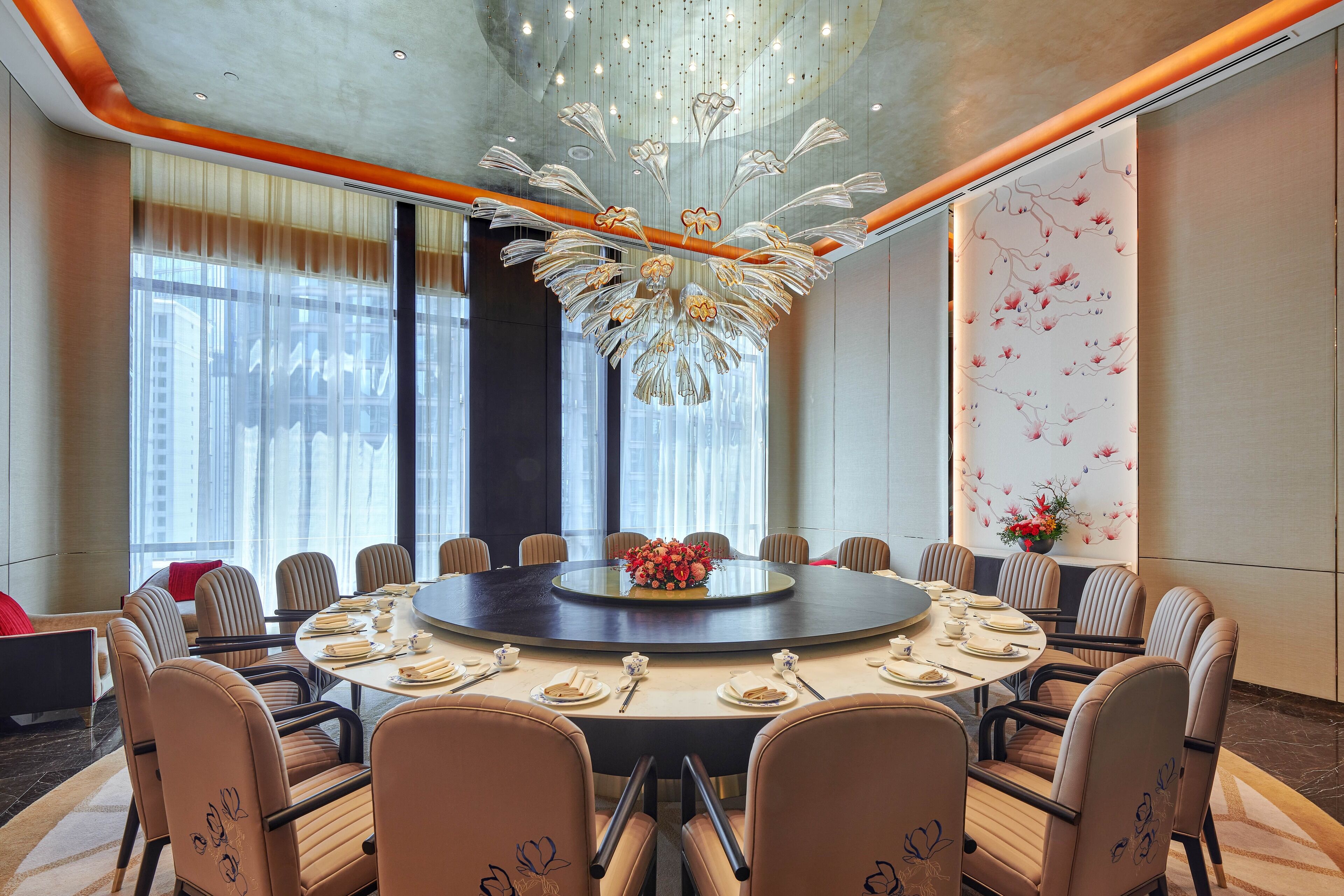 2 restaurants, breakfast, lunch, dinner served; asian cuisine