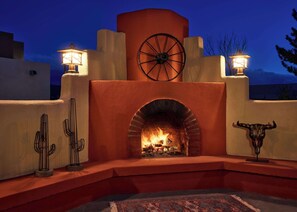 Terrace/patio - Hotel Don Fernando de Taos, Tapestry Collection by Hilton (Taos)