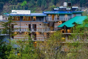 Exterior -  Moustache Manali (Manali)