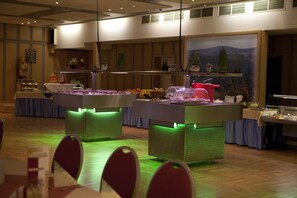 Desayuno bufé gratuito y diario