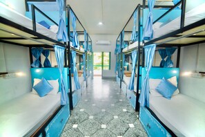 高級共用宿舍 | 熨斗/熨衣板、免費無線上網、床單