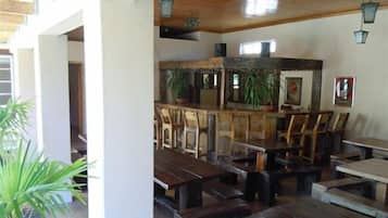 Bar (en la propiedad)