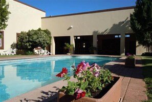 Piscina externa sazonal