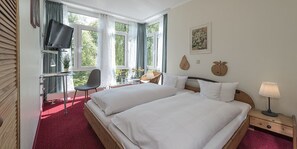 Coffres-forts dans les chambres, décoration personnalisée, bureau