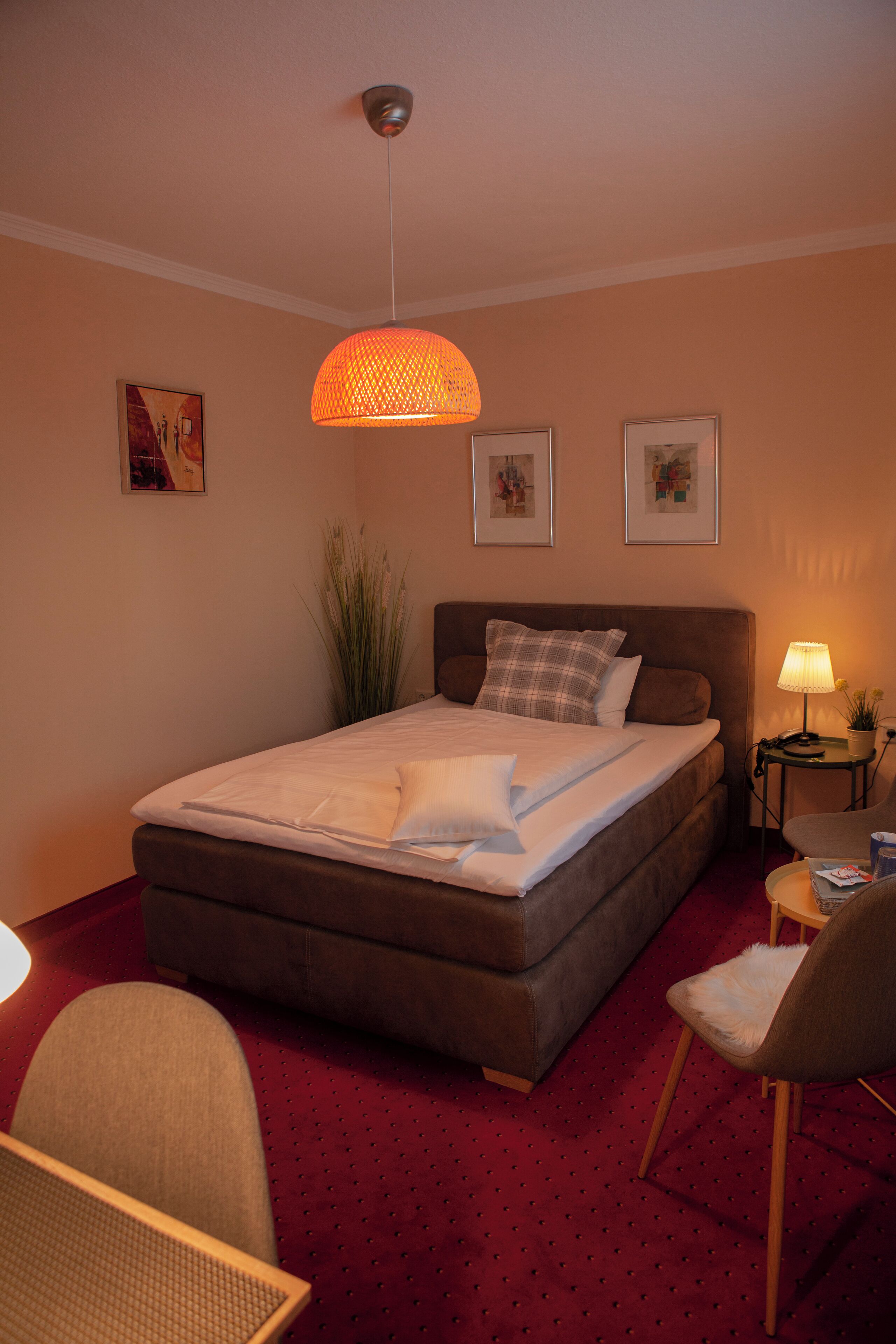 classic single room, non smoking | in-room safe, individually decorated, desk, blackout curtains