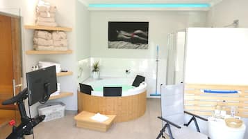 Sauna y tina de hidromasaje