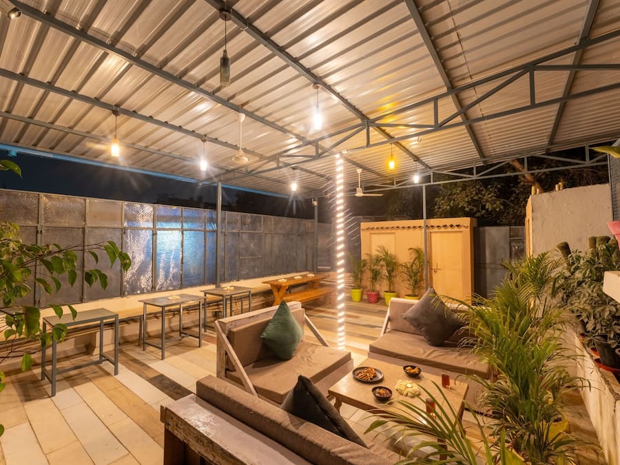 Kontinental frokost hver dag (INR 299 per person)