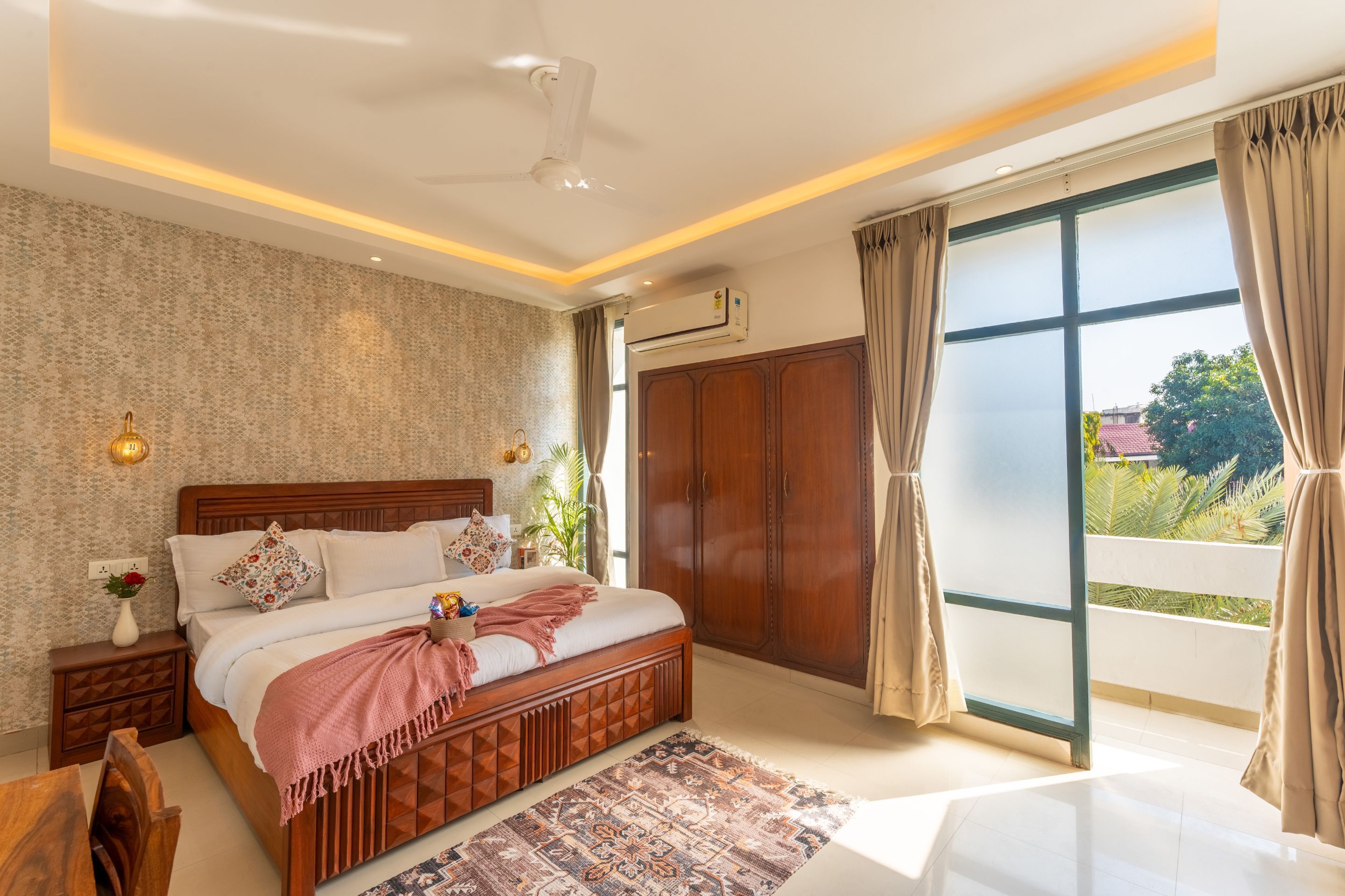 Premium bedding, blackout curtains, free WiFi, bed sheets