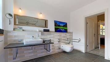 Apartment, Berbilang Katil, Accessible, City View | Bilik Mandi | Pancuran mandi, pengering rambut, tuala disediakan