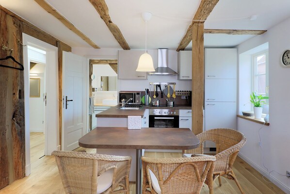 Apartment, Multiple Beds, Garden View | Private kitchen | Full-sized fridge, microwave, oven, stovetop