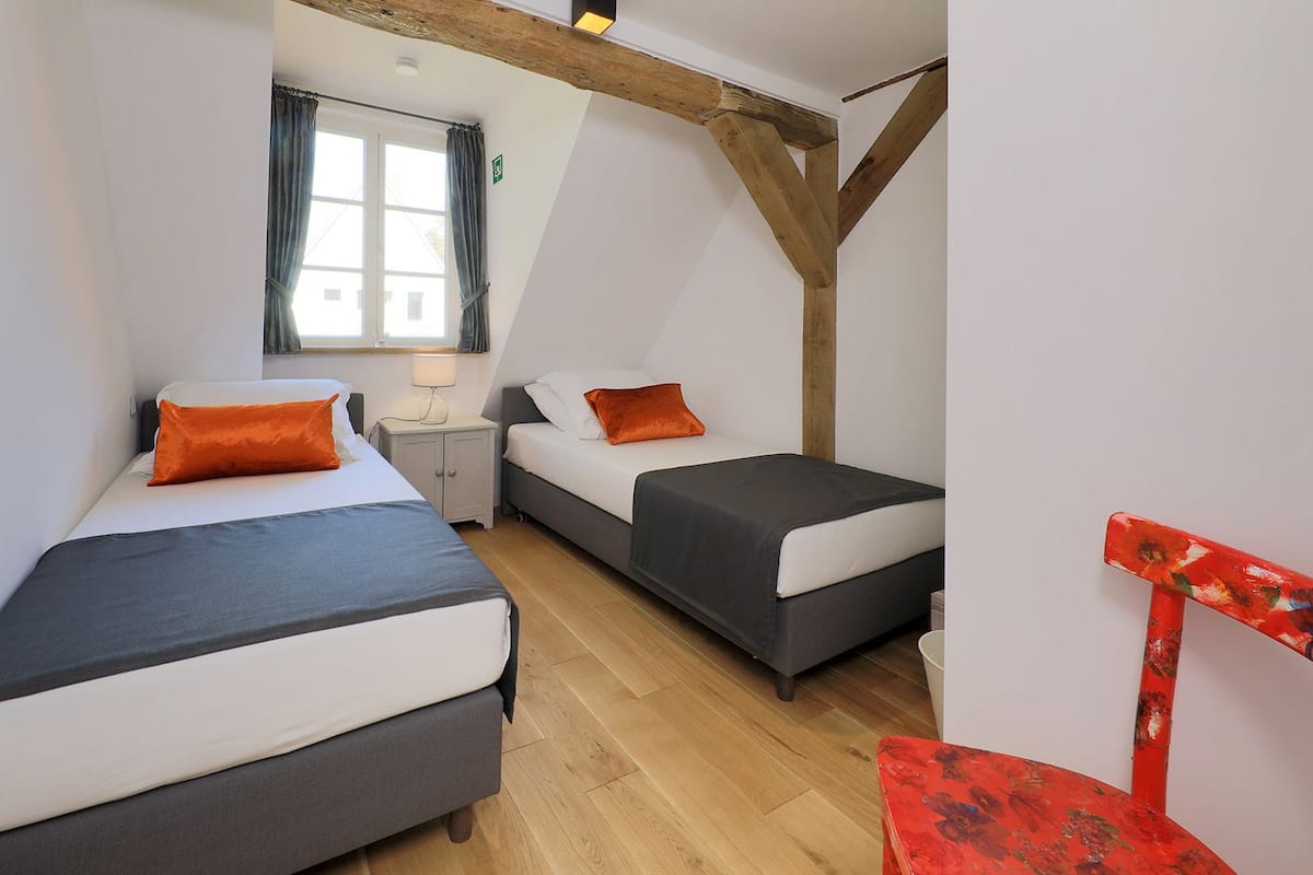 Apartment, Multiple Beds, City View | In-room safe, cribs (surcharge), WiFi (free), individually decorated