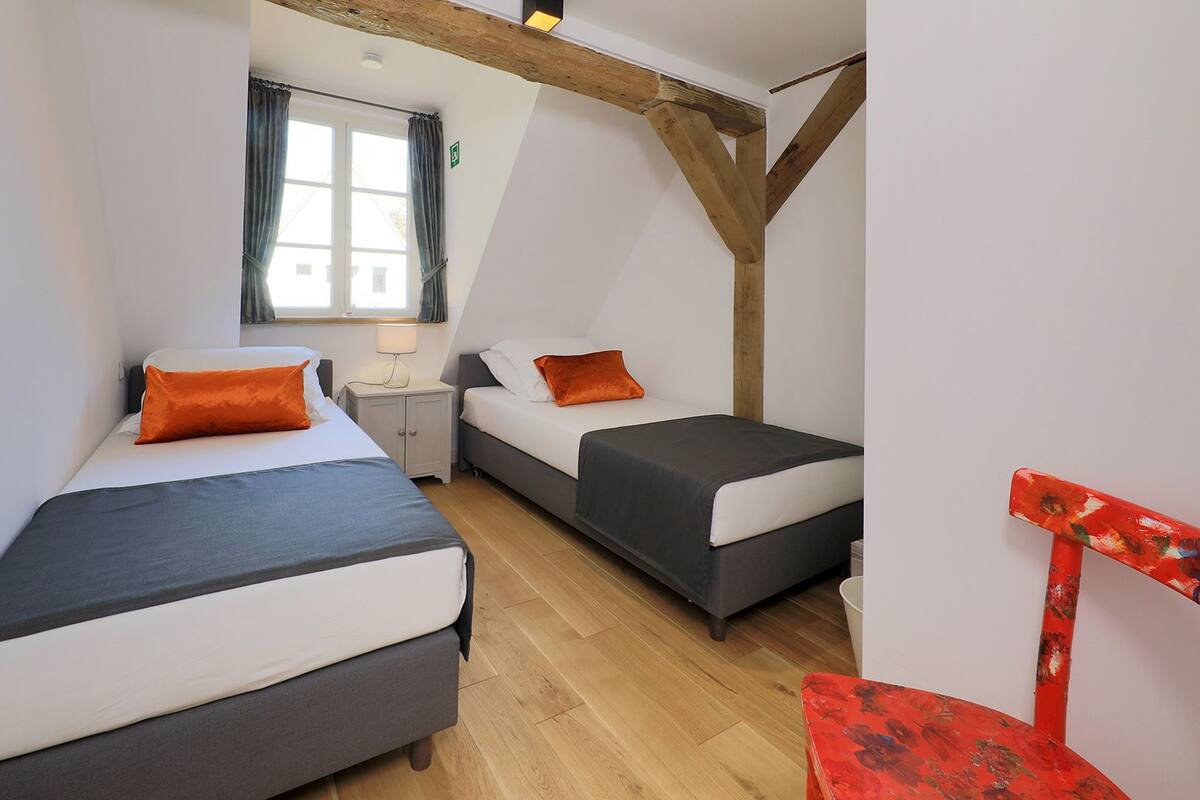 Appartement, meerdere bedden, uitzicht op stad | Een kluis op de kamer, individueel gedecoreerd, individueel gemeubileerd