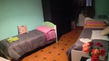 Quadrupla Classic, 1 letto king, non fumatori | 1 camera, lenzuola Frette, copriletto in piuma