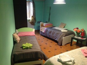 Klassieke vierpersoonskamer, 1 kingsize bed, niet-roken | Italiaanse Frette-lakens, donsdekens, babybedden (toeslag), gratis wifi