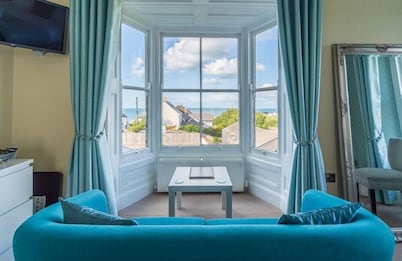 Rooms at The Highcliffe