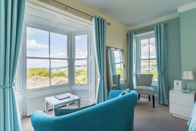 Rooms at The Highcliffe