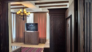 Panoramic Double Room | 1 bedroom, Egyptian cotton sheets, premium bedding, Tempur-Pedic beds