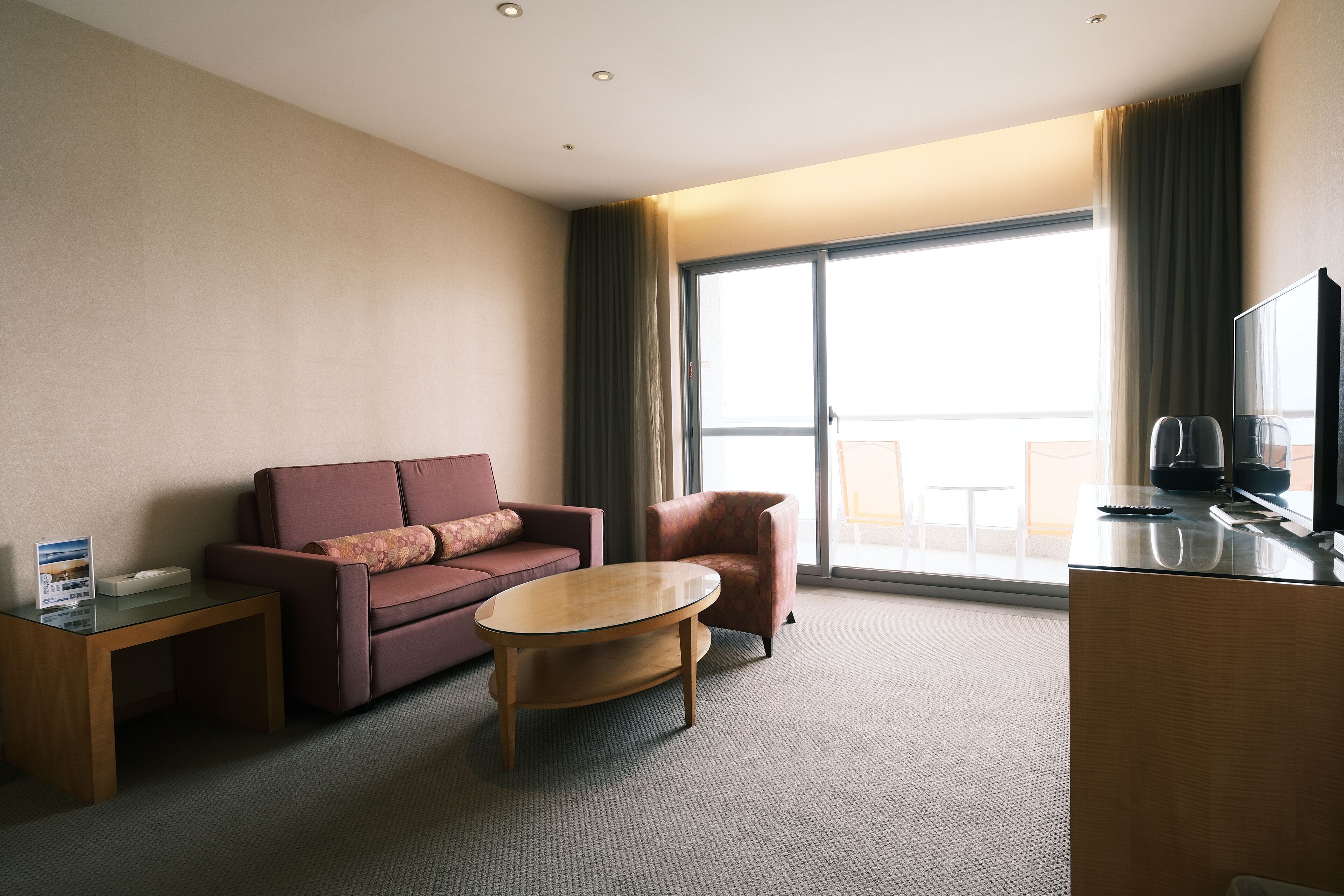 executive room | in-room safe, blackout curtains, iron/ironing board, free wifi