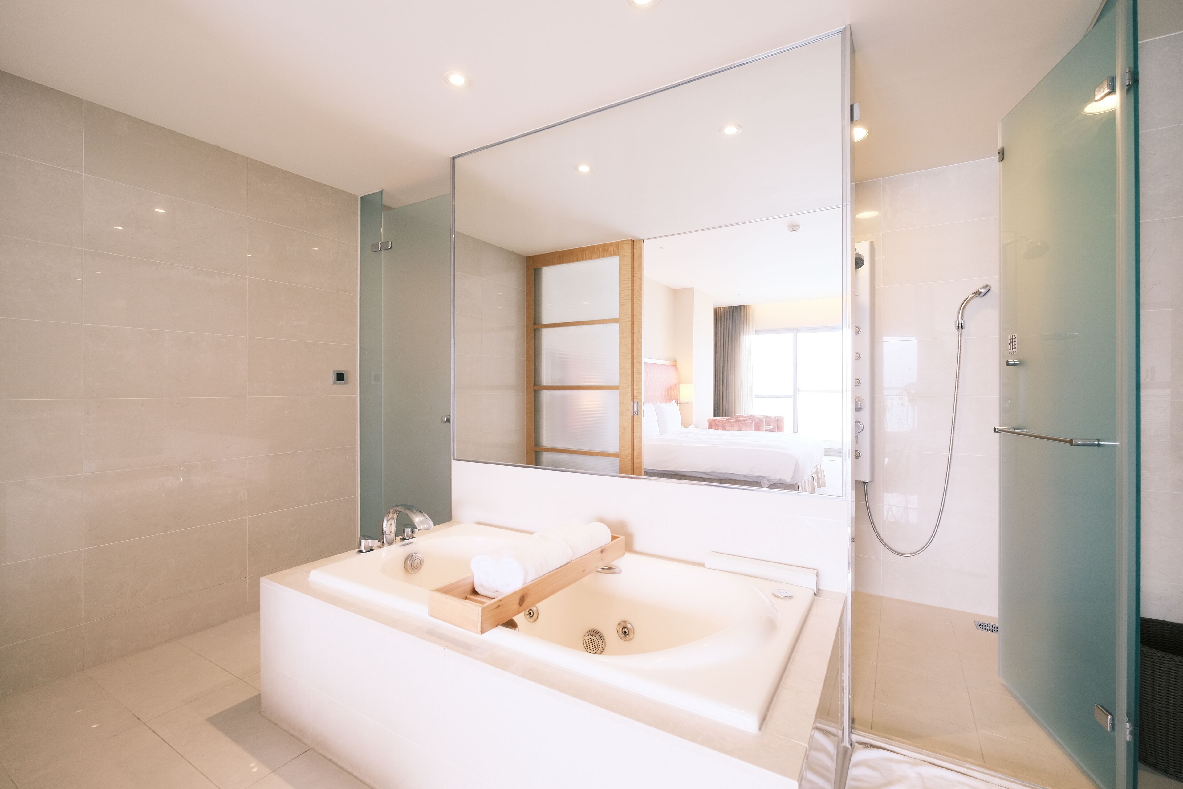 executive room | bathroom | separate bathtub and shower, jetted bath, rainfall showerhead