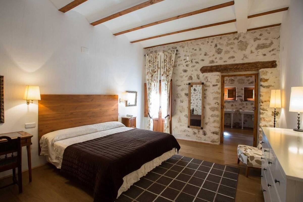 In-room safe, desk, soundproofing, free cots/infant beds