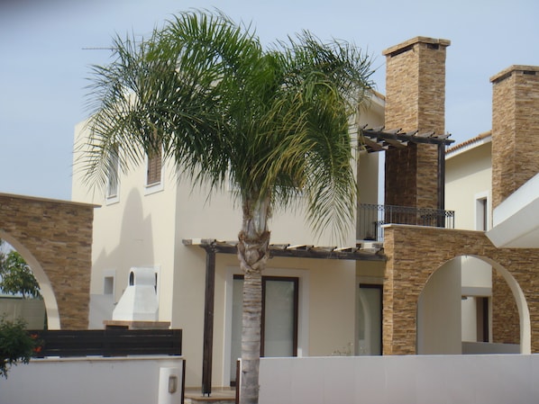 Exterior - Jolie Villa (Sotira)