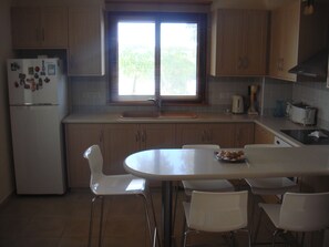 Family Villa | Private kitchen | Full-sized fridge, microwave, oven, stovetop - Jolie Villa (Sotira)