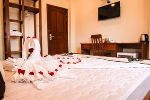 Bureau, Wi-Fi gratuit, draps fournis