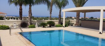 Noufaro Luxury Villa
