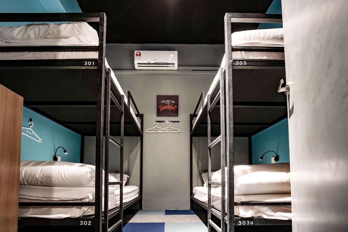 1 Bed in 4 Beds Female Dorm Room | WiFi (free), bed sheets