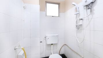 Standard Double Room, Shared Bathroom | Bathroom | Shower, towels