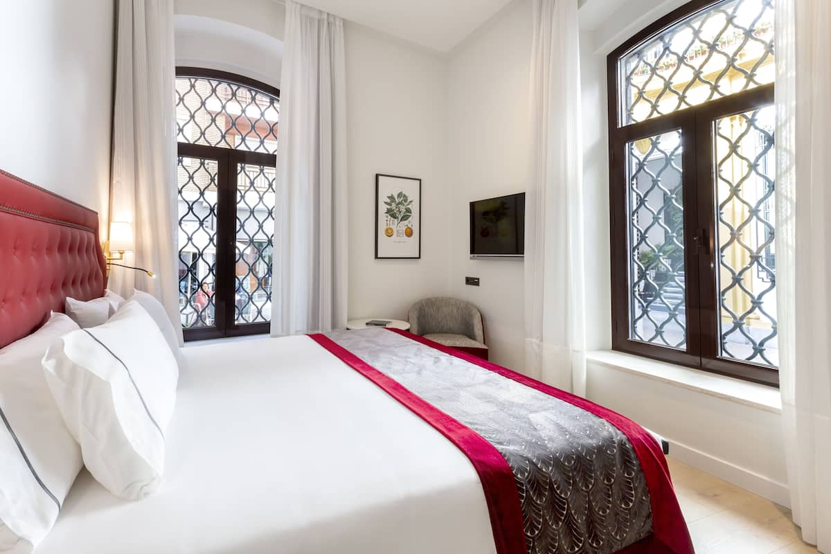 junior room | 1 bedroom, down duvets, minibar, in-room safe