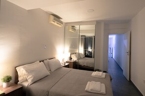 Apartment | 2 bedrooms, in-room safe, individually decorated, individually furnished - Poseidon Apartment By Michalis (Ayia Napa)