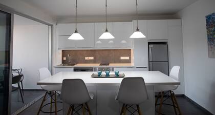 Poseidon Apartment By Michalis